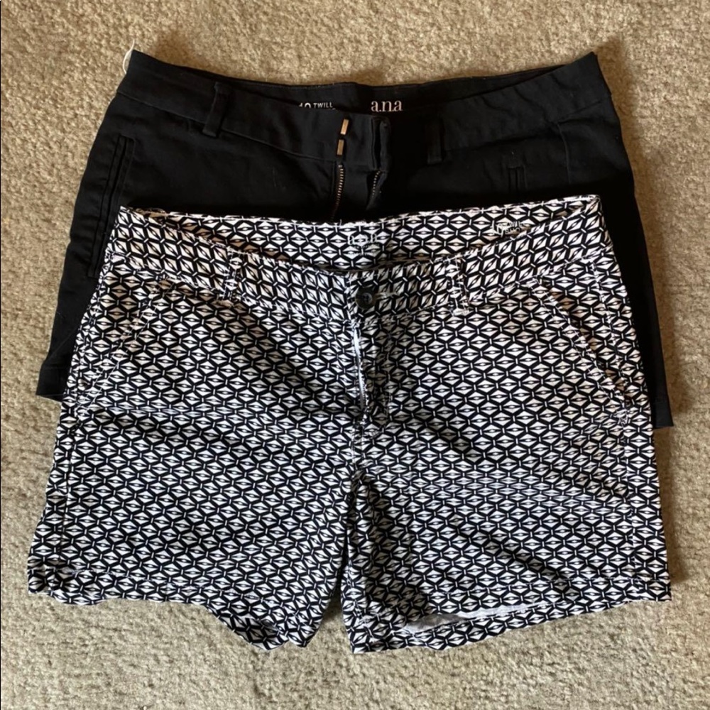 Woman’s A.N.A Twill Shorts